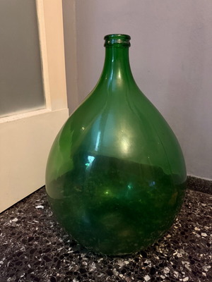 Decorative vase like new