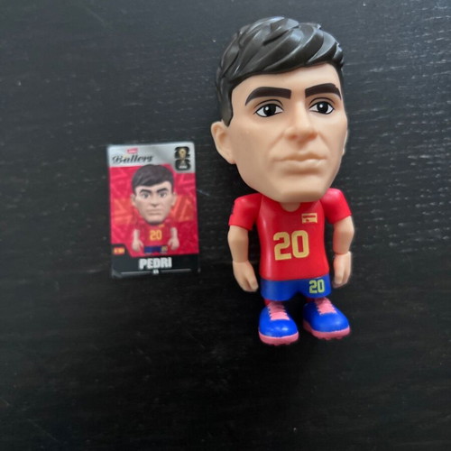 Pedri Sigural football figure and card in ball box limited edition new