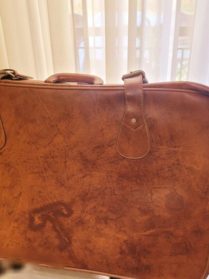 Vintage suitcases used, set of 2, brown and red