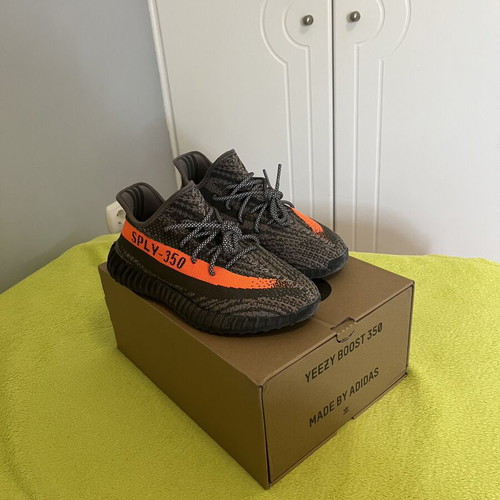 Adidas Yeezy Boost 350 V2 Carbon Beluga new, size 41.5