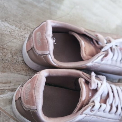Lacoste women's sneakers size 37 used, pink metallic