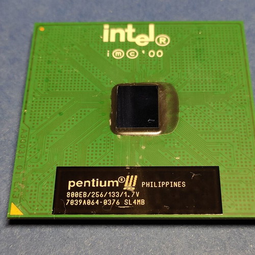 Intel Pentium III 800 MHz processor used