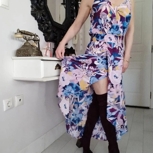 Vintage Women's Secret dress size M like new, multicolor