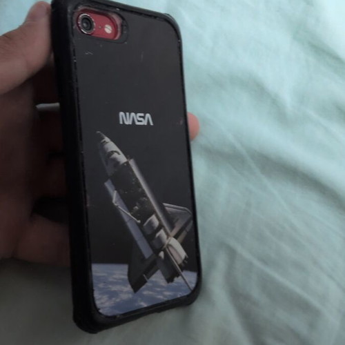 iPhone SE 2020 used, broken back, no SIM tray, no touch ID, no home button