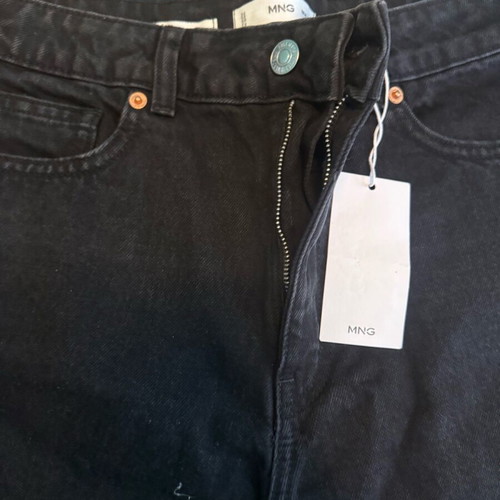 Mango shorts new, size 40, black