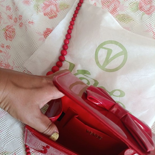 Verde red crossbody bag new with two straps