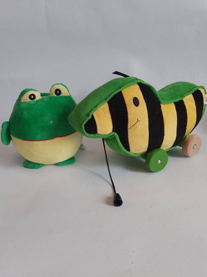 Plush toys used, set of two