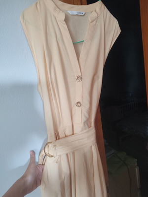 Zara dress like new, yellow with gold details and pockets