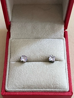 Earrings with zirconia new, purple