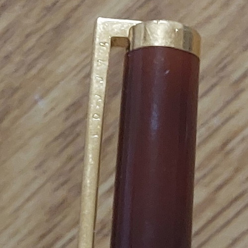 T DuPont Laque de China σκούρο μπορντό λεπτό στυλό διαρκείας σαν καινούργιο