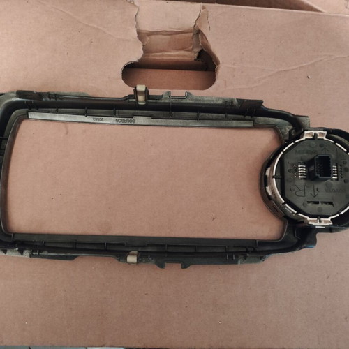 Toyota Yaris XP13 Radio CD with USB port like new, model 86120-0D640