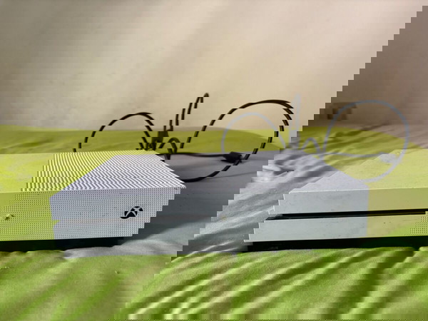 XBOX ONE S