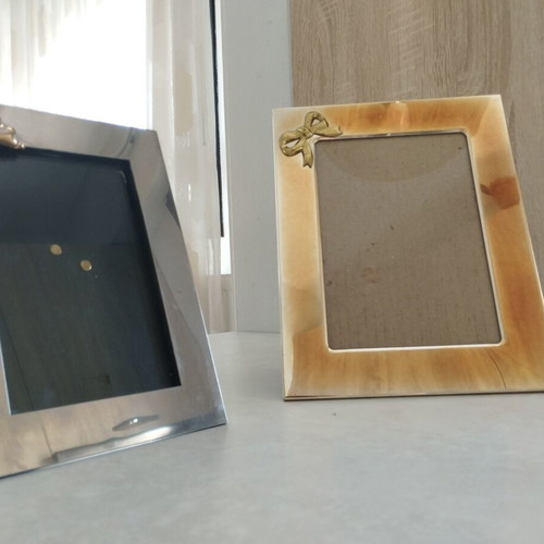 Set of 2 Premium Metal Photo Frames with Gold Bows like new