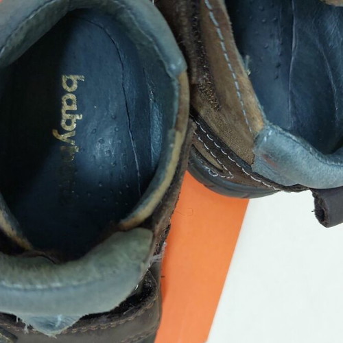 Children's shoes like new, three pairs