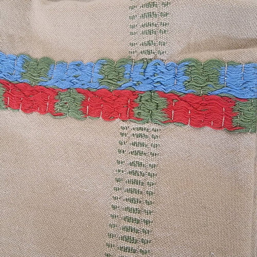 Handmade traditional woven tablecloth like new with 2 napkins