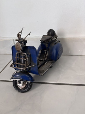 Vintage Vespa blue model like new