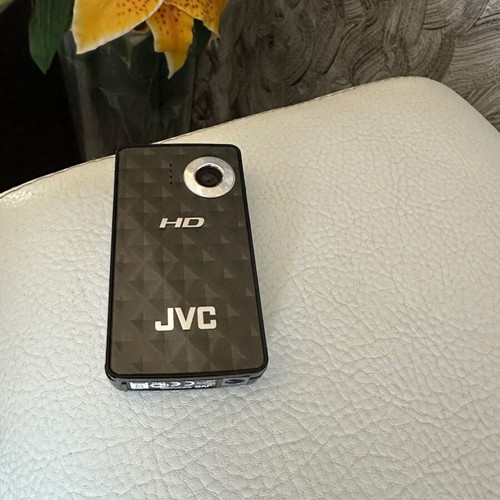 Видео камера JVC GC-FM1 PICSIO HD като нова