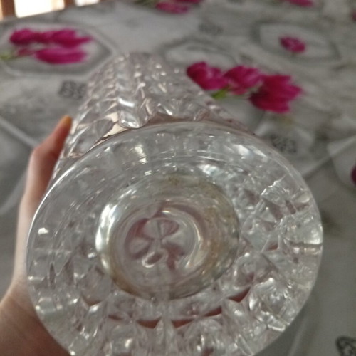 Crystal carved luxury vase, new, height 25cm diameter 10cm