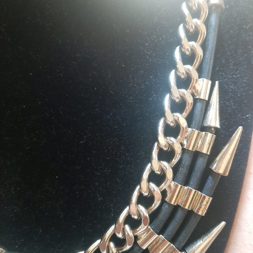Zara leather-type necklace used