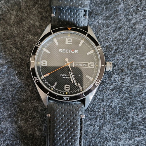 Sector Men's Watch Date like new, Black