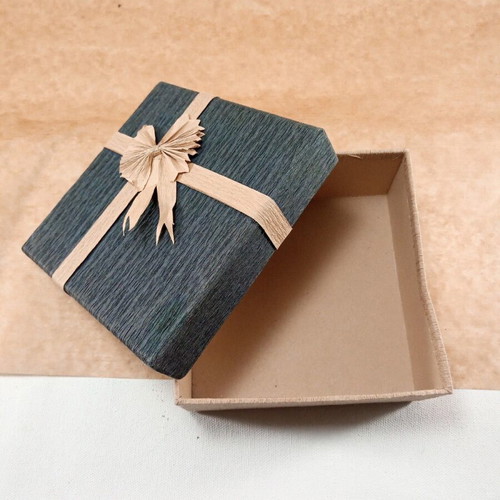 Hard gift box 12.5*5*5 cm beige and blue with bow new