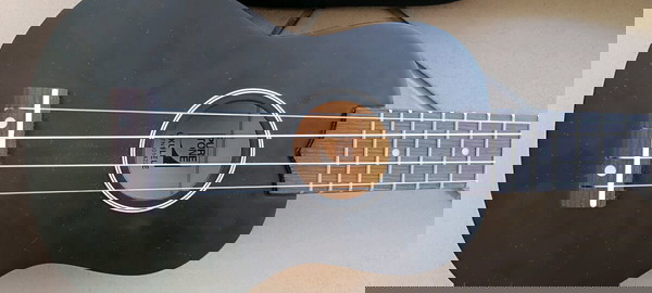 Κιθάρα μικρή Pure Tone.