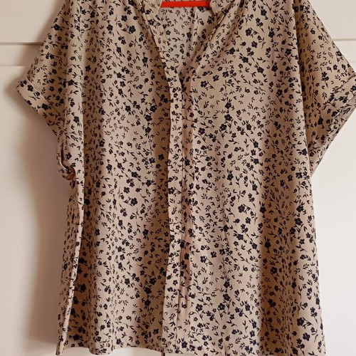 Shein plus size top like new, beige, size XXL