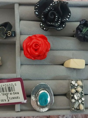 Rings like new, various designs 2-5 euros