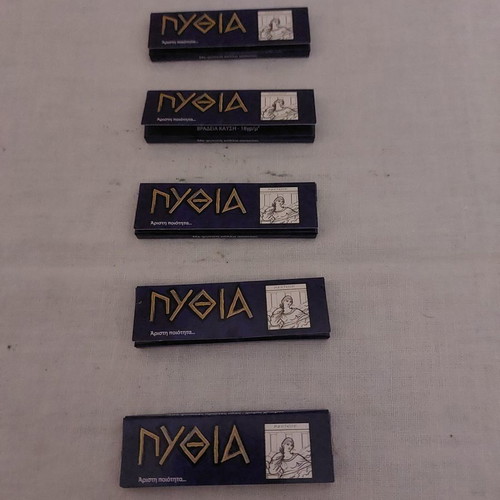 Pythia rolling papers new, pack of 5