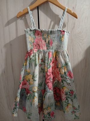 Ralph Lauren girls' dress size 5 years like new, multicolor
