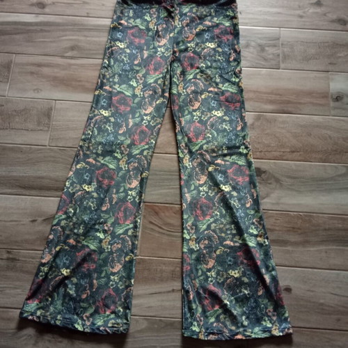Elastic bell-bottom velvet pants used