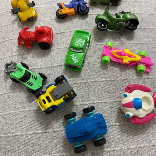 Kinder toy car figures new