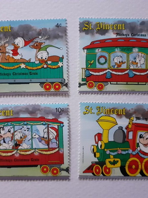 St. Vincent Walt Disney Set 4 Stamps Mickey's Christmas Train 1988 new