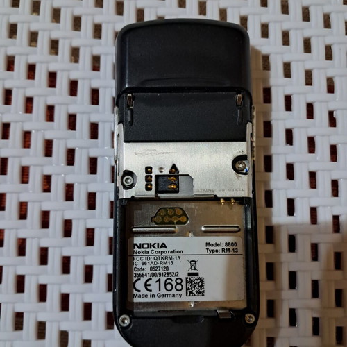 Nokia 8800 luxury silver phone for collection or parts