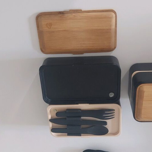 Navaris food containers set of 2 with bamboo lids like new