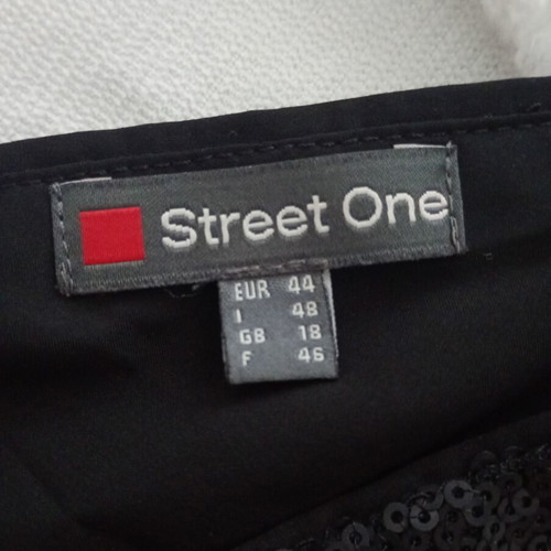 Stryve women's dress with sequins size XXL like new, black