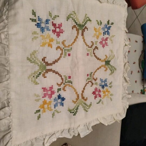 Decorative pillow cover 35x35 like new, handmade with zipper
