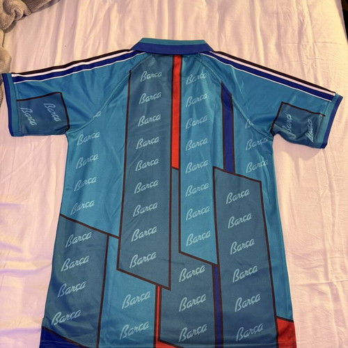 Barcelona Retro Jersey large size, like new, authentic