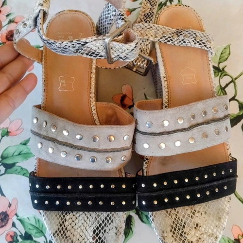 Sandals platform used, grey and black suede with fake snakeskin