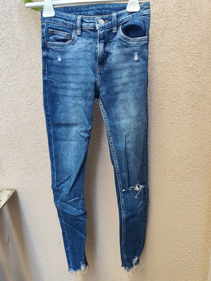 Skinny ελαστικό τζιν Bershka σαν καινούργιο, μπλε, μέγεθος XS