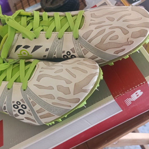 Admiral Track & Field Spikes Shoes size 43, green and white