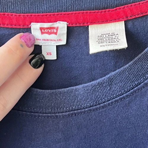 Levi's baggy crop top like new