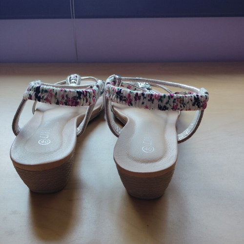 Women's sandals size 40 like new, colorful and gold