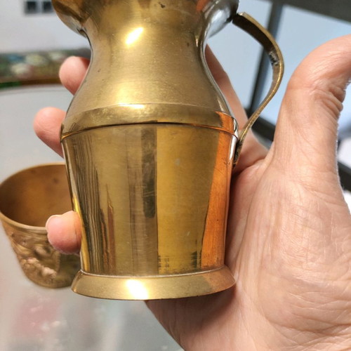 Brass decorative items used, pack of 4 pieces