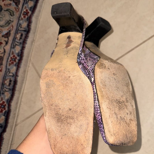 Vintage purple pumps size 40 used, need retail