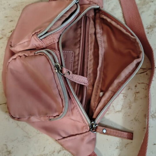 Only waist bag pink like new