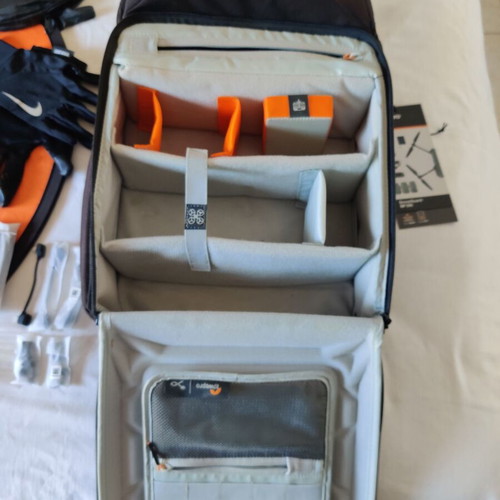 DJI Mavic 2 Pro drone μεταχειρισμένο με 5 μπαταρίες και αξεσουάρ