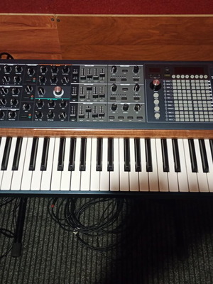 Arturia Polybrute 6φωνικό αναλογικό πολυφωνικό synthesizer σαν καινούργιο