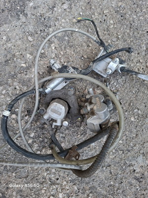 Kymco Agility 200i brake calipers