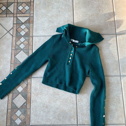 Zara blouse cypress like new, size L